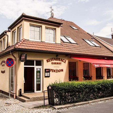 Restaurace A Penzion Garnet Όλομουτς Εξωτερικό φωτογραφία