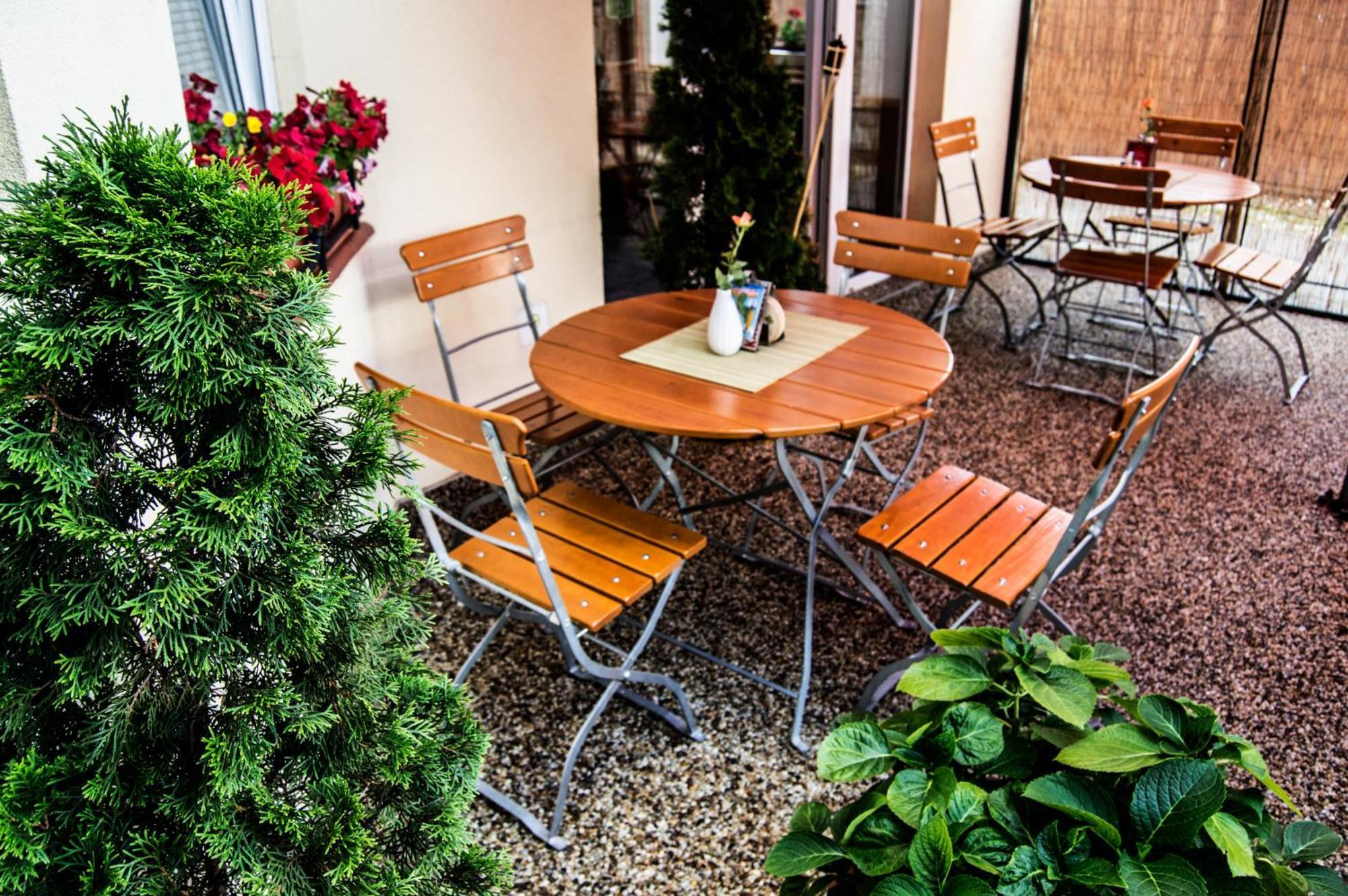 Restaurace A Penzion Garnet Όλομουτς Εξωτερικό φωτογραφία